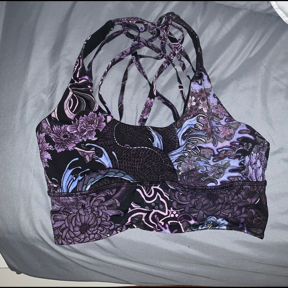 Lulu sports bra gently used